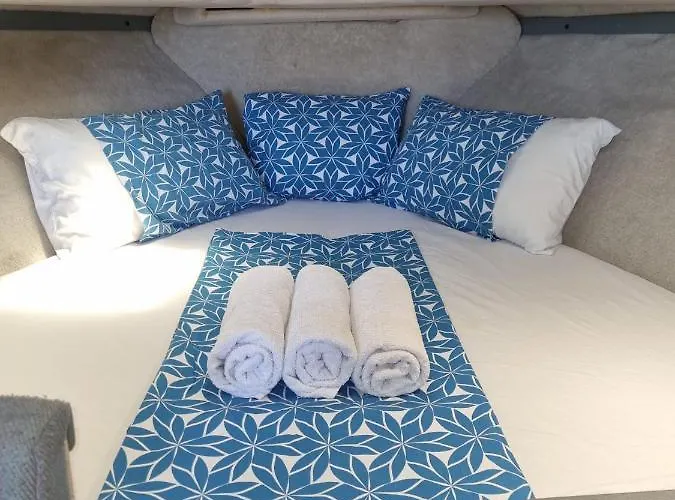 Experiencia En El Mar T Ботель