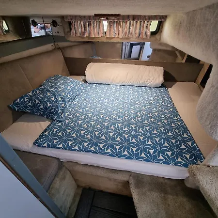 Hotel na wodzie Experiencia En El Mar T *